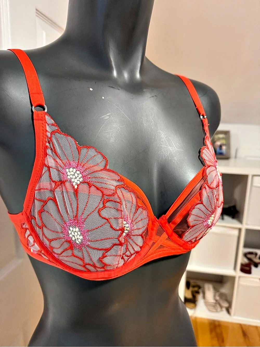 bra - Picture 2 of 4